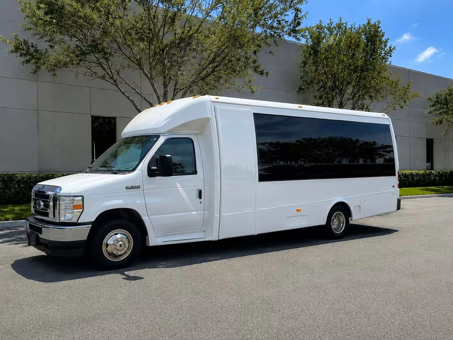 winter park 15 passenger minibus rental