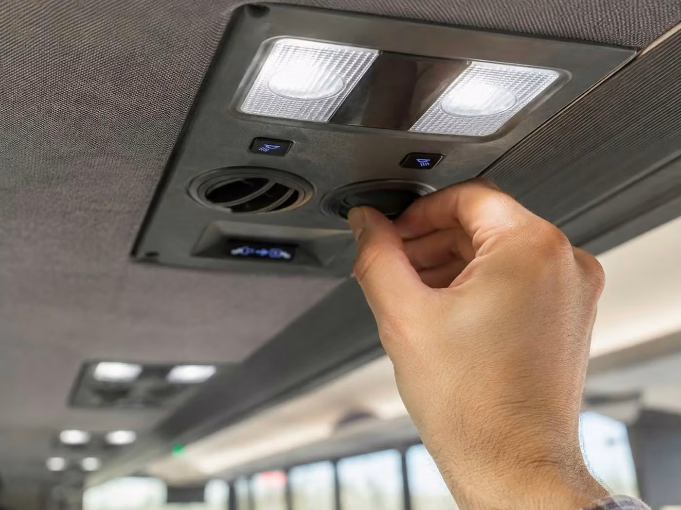 winter park 25 passenger minibus air conditioning