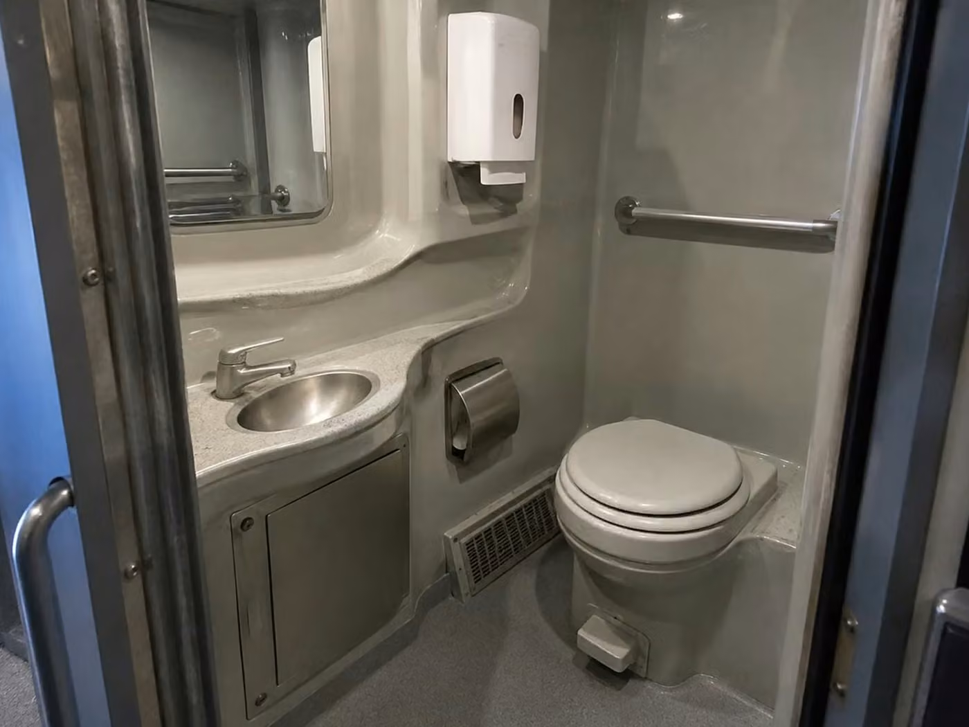 winter park 56 passenger charter bus onboard restroom