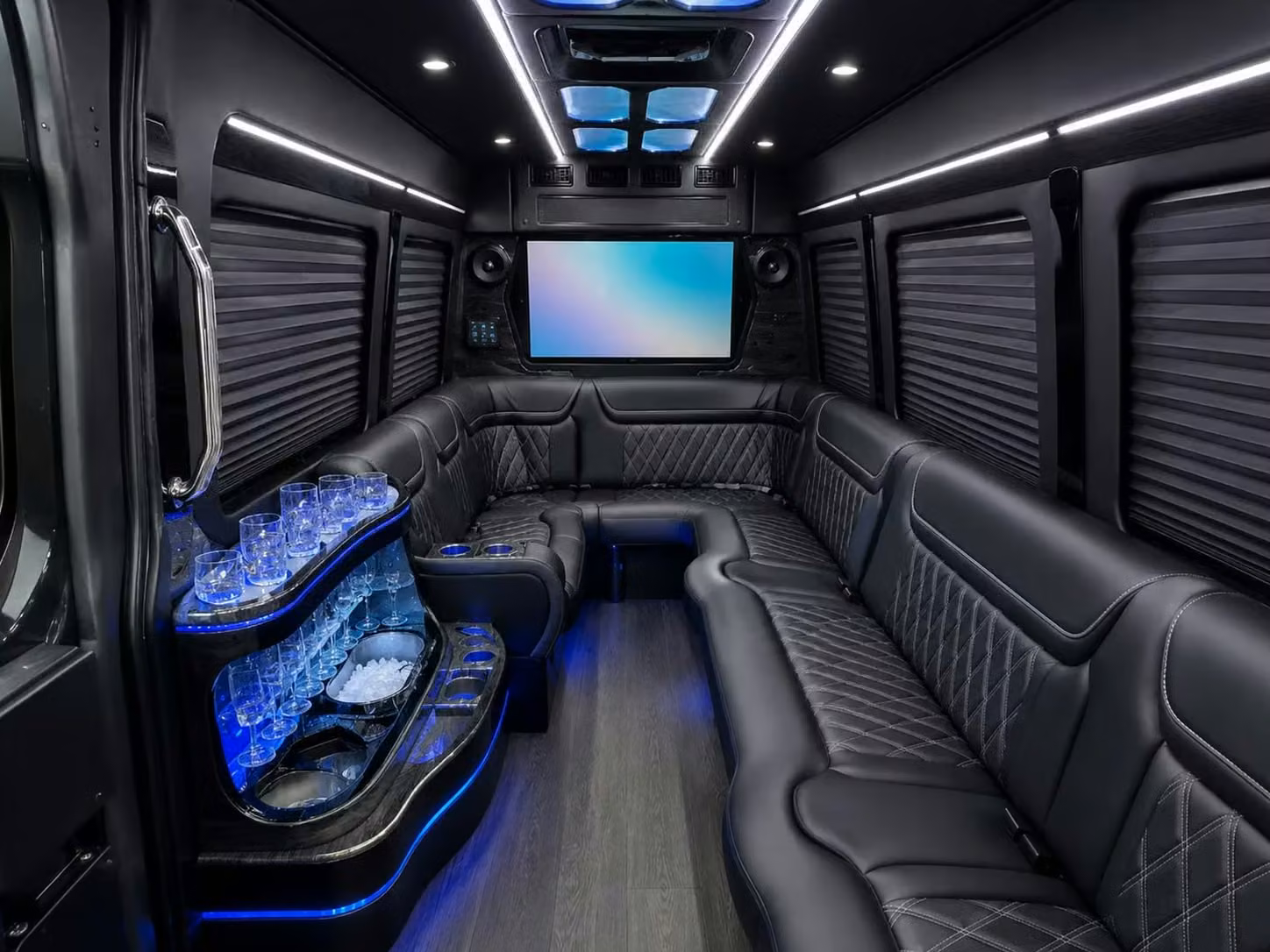 winter park custom branded bus wraps and semester long shuttle programs in winter park