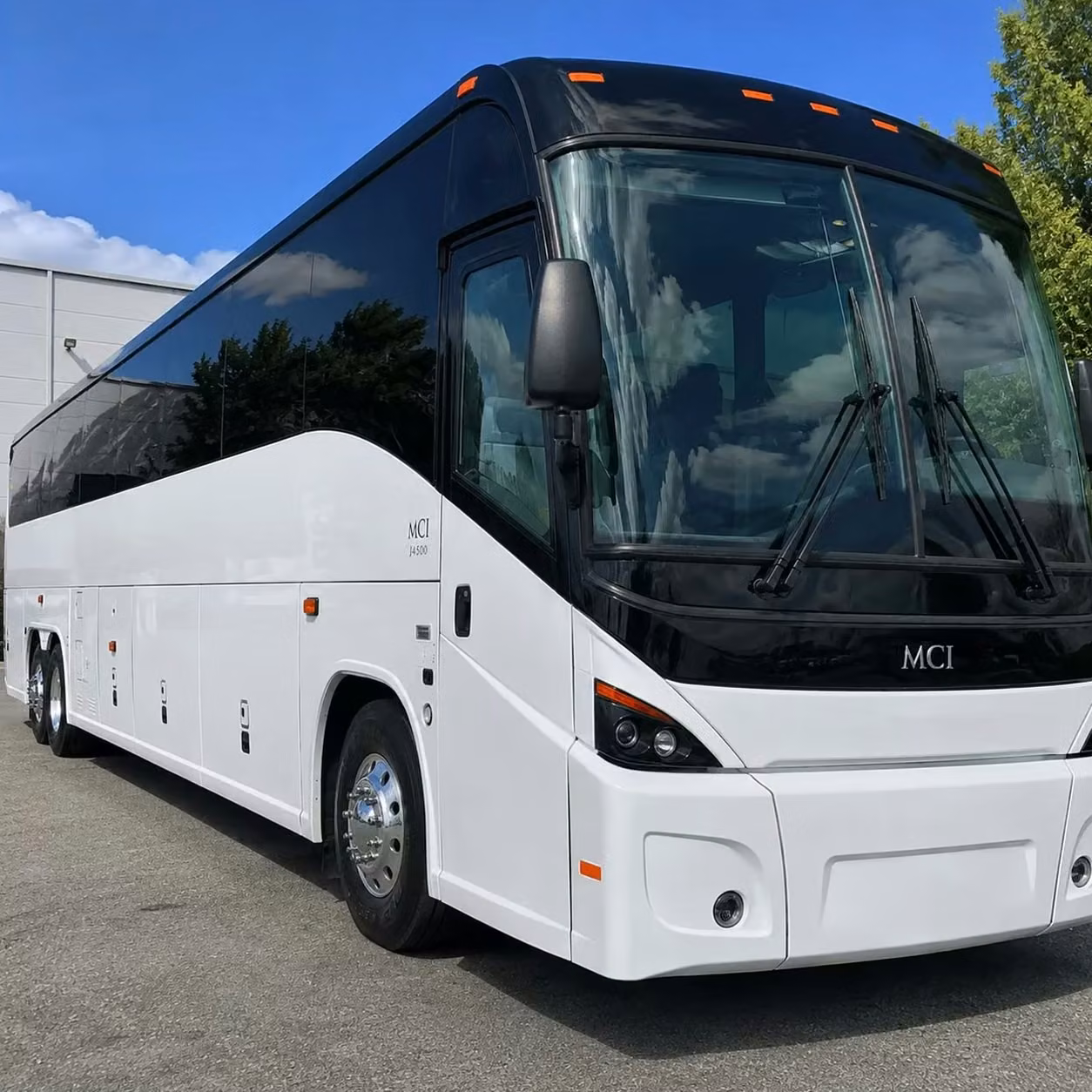 winter park government and military buses with wifi power outlets and onboard restrooms