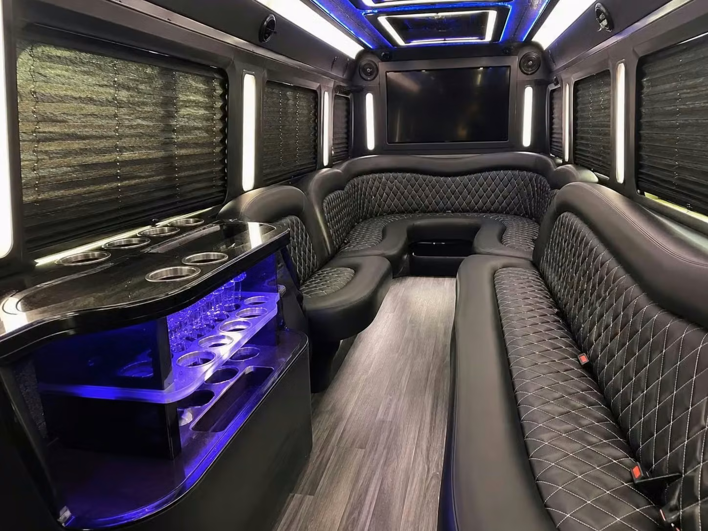 winter park party bus bar area